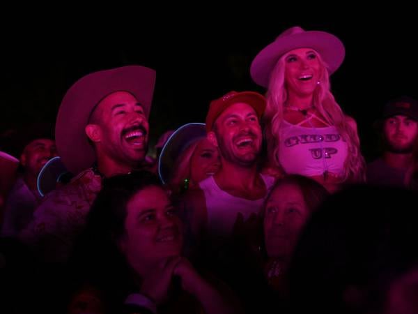 Raymond James Stadium teases 3-day Country Music Festival